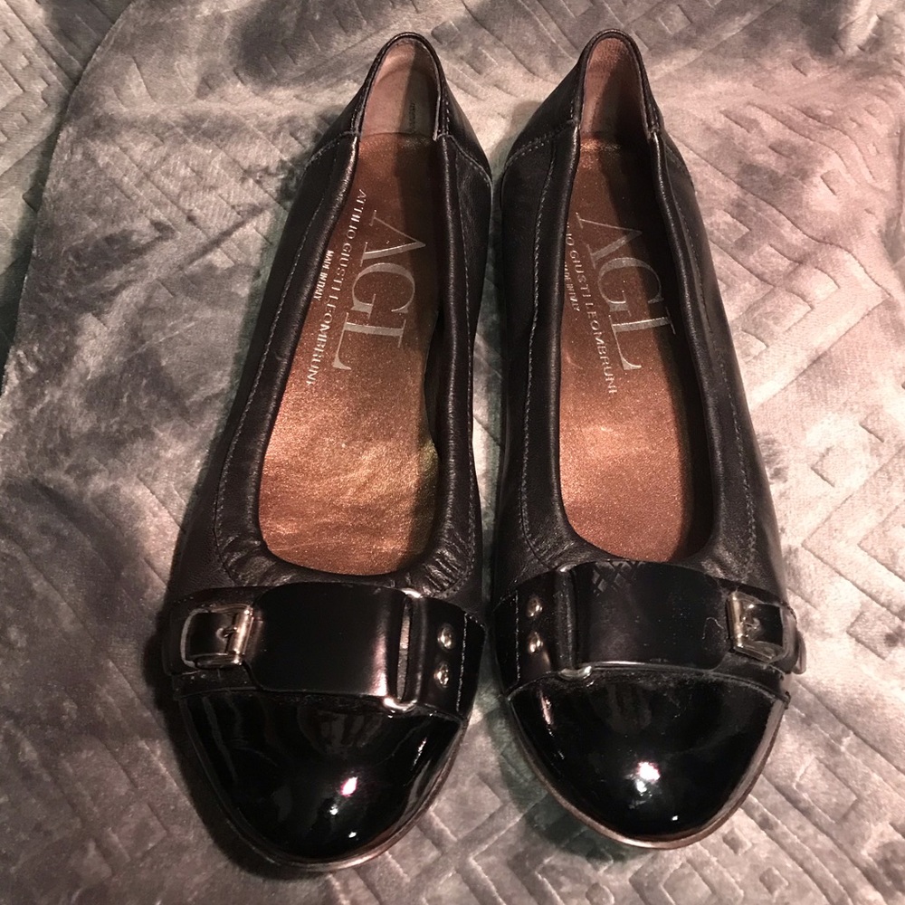 Attilio Giusti Leombruni Black Leather Flats